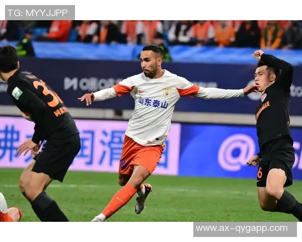 德尔加多在泰山热身赛中表现优异成为球队新亮点引发关注